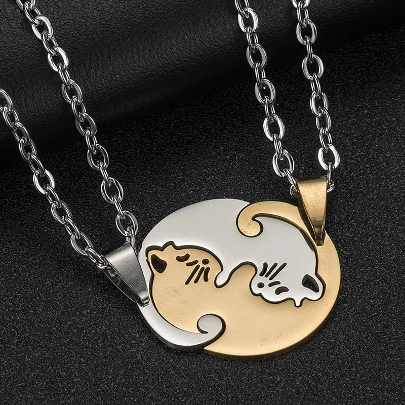 Collares magnéticos de gatos con corazón para 2 personas