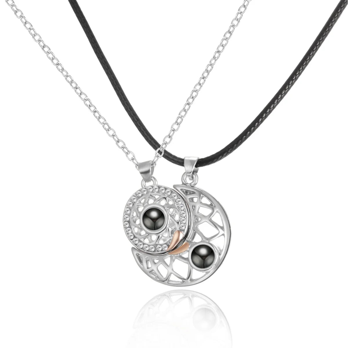 Collares de Sol y Luna “Te Amo” en 100 Idiomas para Pareja o Persona Especial