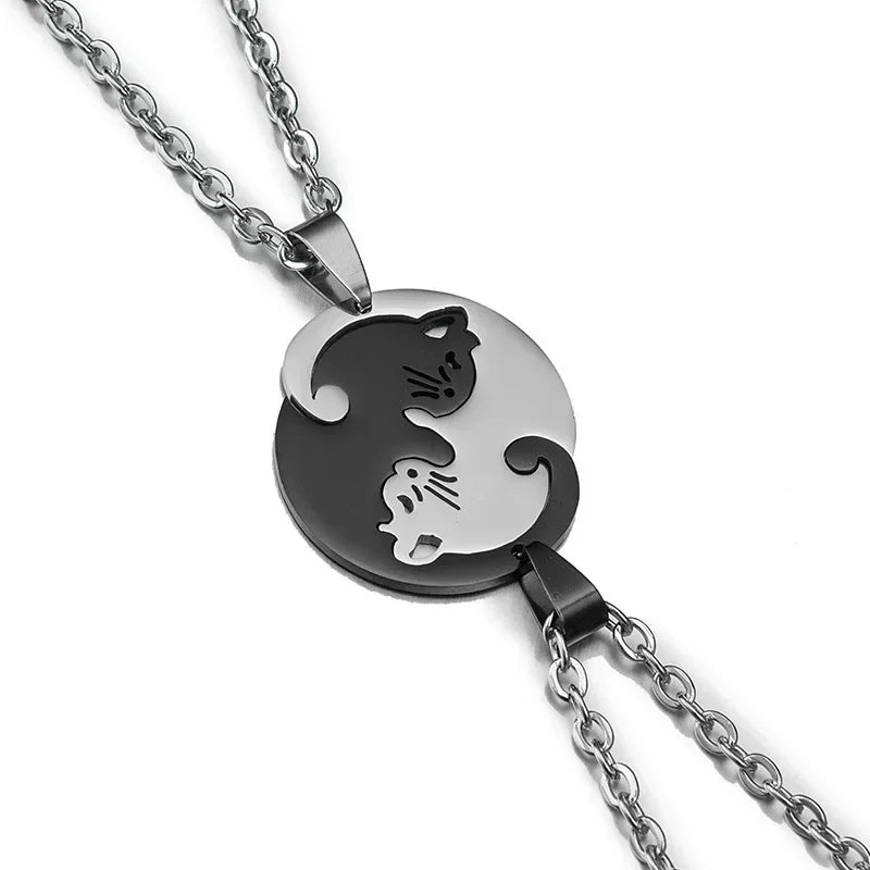 Collares magnéticos de gatos con corazón para 2 personas