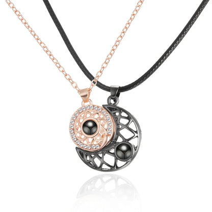 Collares de Sol y Luna “Te Amo” en 100 Idiomas para Pareja o Persona Especial